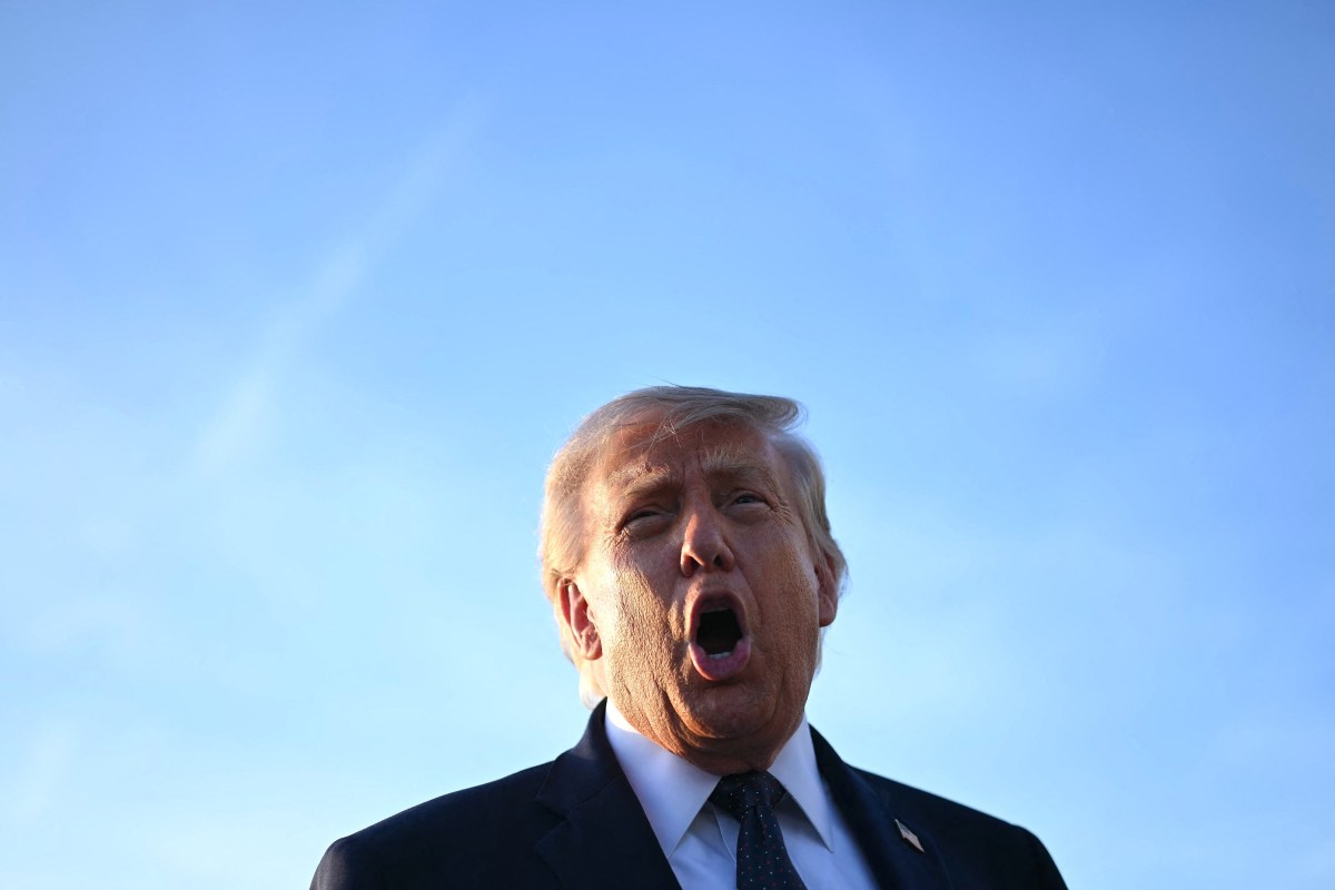 Trump muốn đổi tên gọi “AI” và lập AI Force — còn gọi làn sóng phản đối là trò lừa