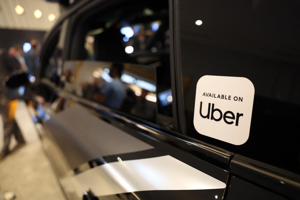 Uber gom hơn 30 công ty xe tự lái — kẻ bán sạch mảng tự lái năm 2020 giờ mua lại cả bàn cờ
