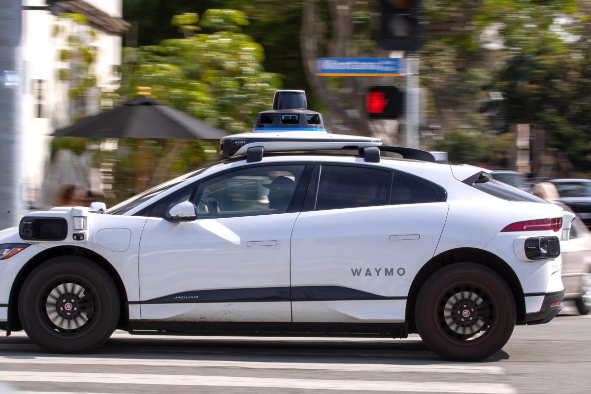Hơn hai chục ca chấn thương của tài xế thử nghiệm Waymo và Zoox — cái giá ít được nhắc của xe tự lái